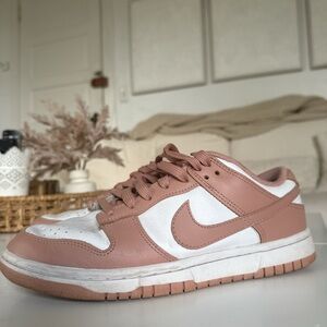 Women’s pink nike sneakers